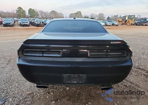 2009 Dodge Challenger Srt-8 z USA, uszkodzony, nr VIN 2B3LJ74W89H623409